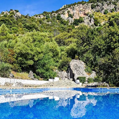 Resort Algarrobales