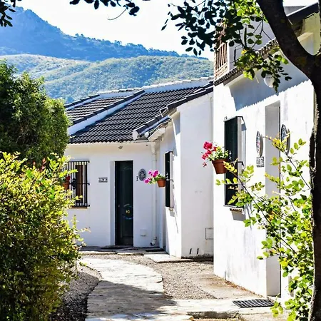 Algarrobales 3*