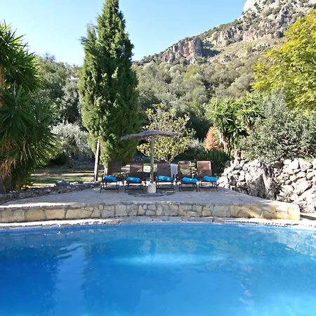 Resort Algarrobales El Gastor